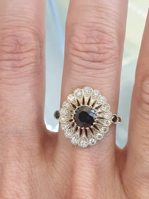 טבעת אירוסין ייחודית יהלום שחור